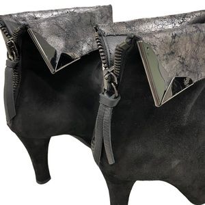 Vintage Giancarlo Paoli mirror fold over back zip pointy toe ankle booties. 36.5